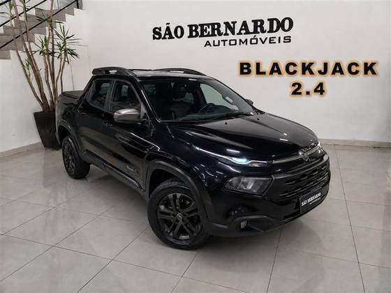 FIAT TORO 2.4 16V MULTIAIR FLEX BLACKJACK AT9